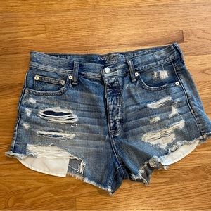 American Eagle womens hi-rise shorts